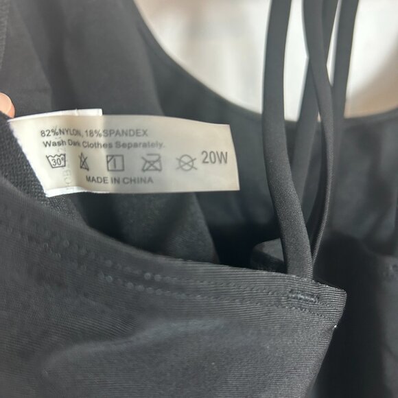 Yonique Plus Size black cinched tieable sides tankini top 20W - worn once - Picture 6 of 8